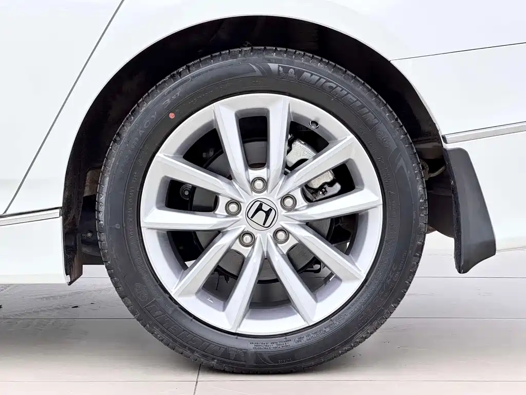 Honda Accord 2023 — фото 13