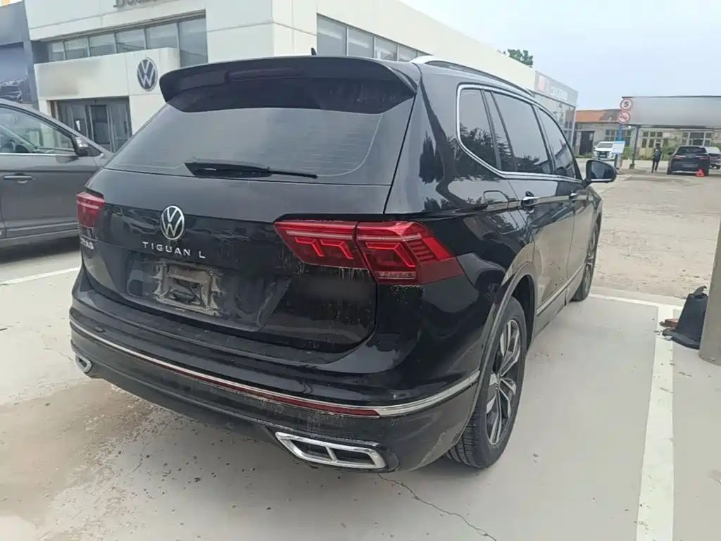Volkswagen Tiguan L 2023 — фото 7