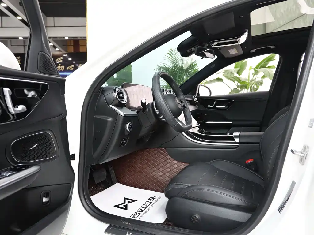 Mercedes-Benz C-Class 2023