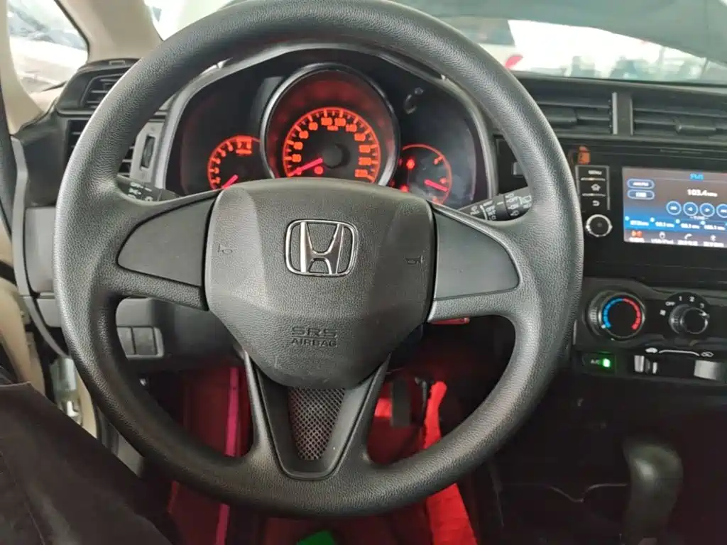 Honda Fit 2018 — фото 11