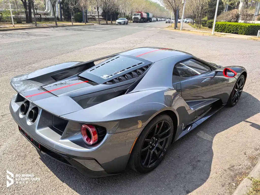 Ford GT — фото 11
