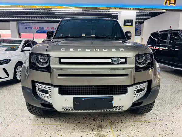 Land Rover Defender 2023