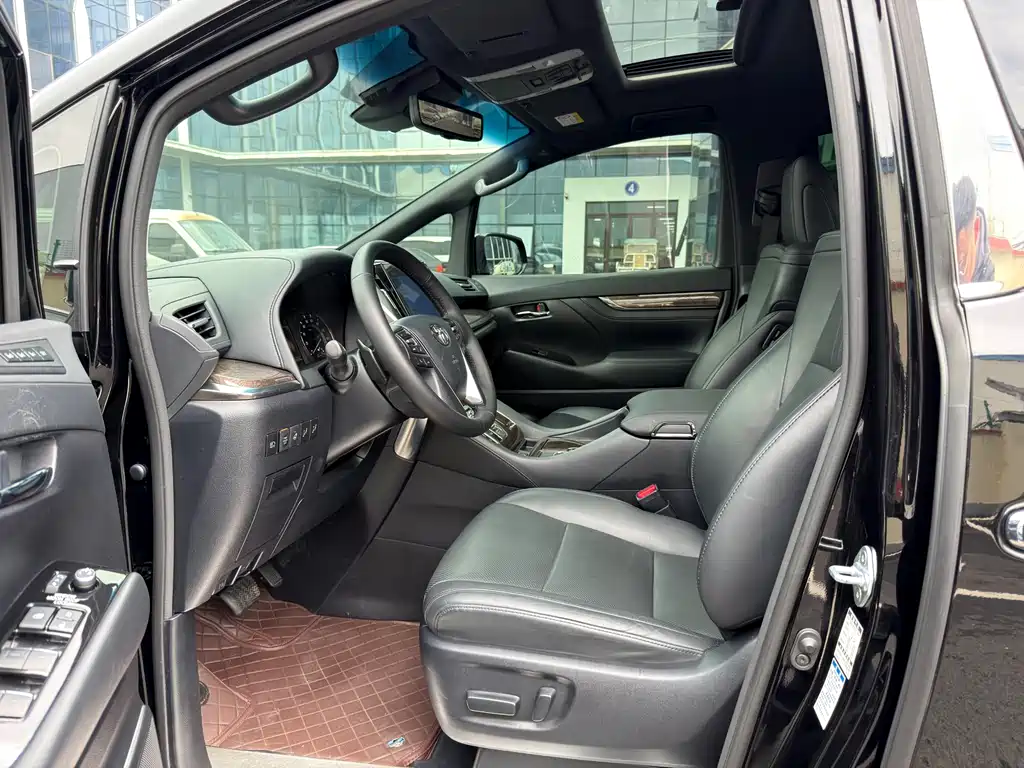 Toyota Alphard 2023 — фото 4