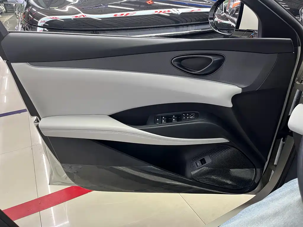 BYD Seal 06 2025 — фото 14