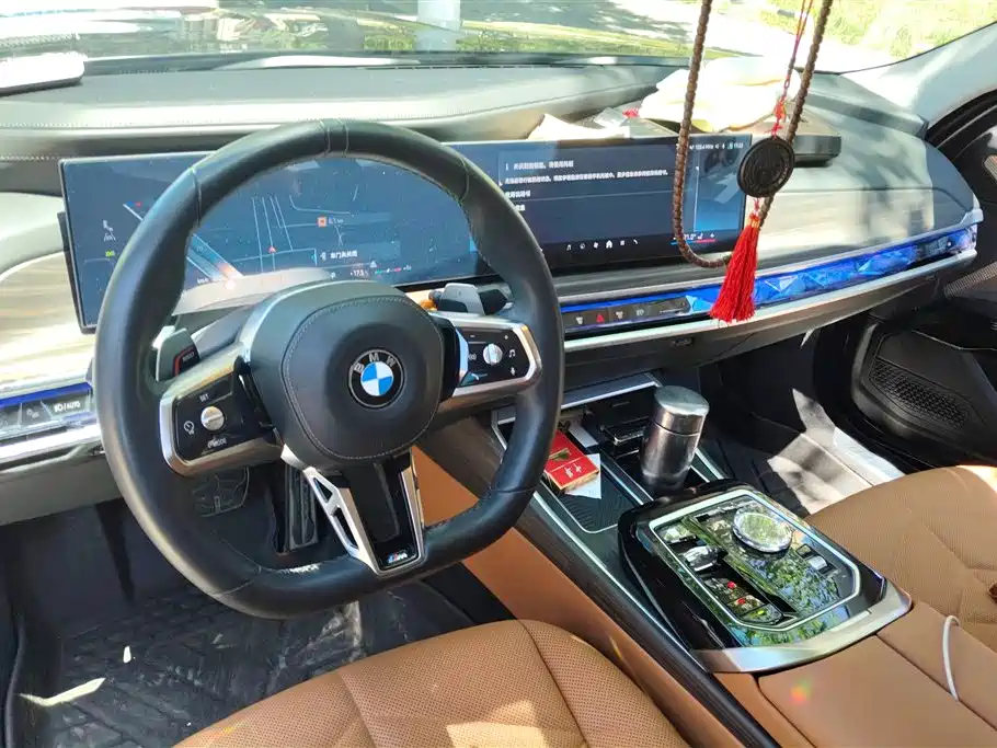 BMW 7 Series 2023 — фото 12