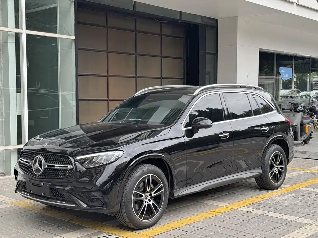 Mercedes-Benz GLC 2025