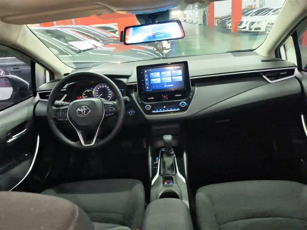 Toyota Corolla 2022 — фото 10