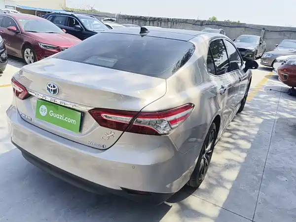 Toyota Camry 2021