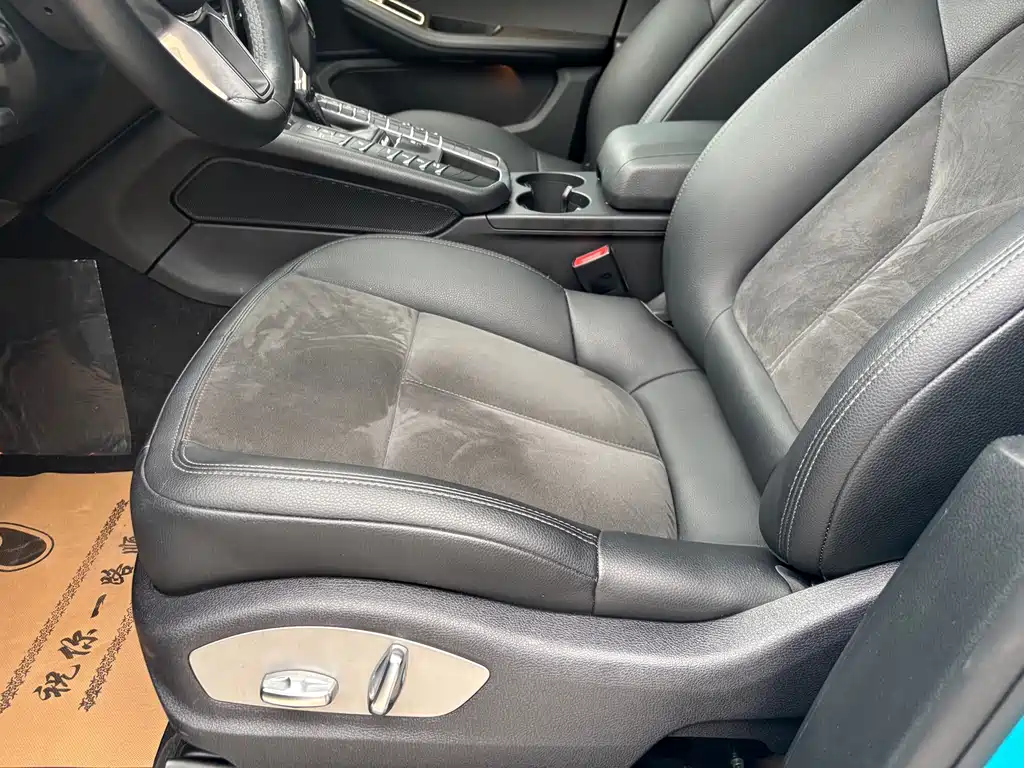 Porsche Macan 2020 — фото 15