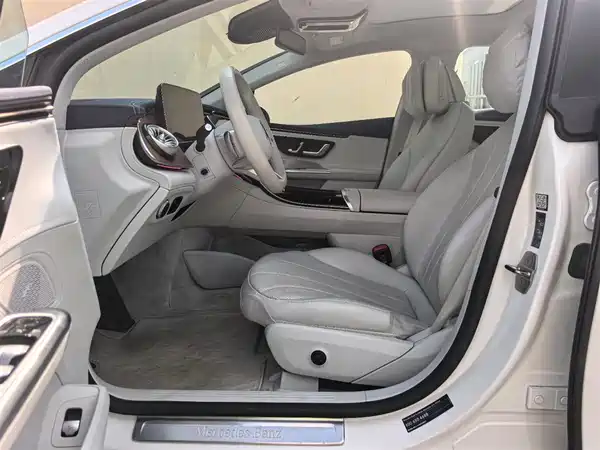 Mercedes-Benz EQE 2025