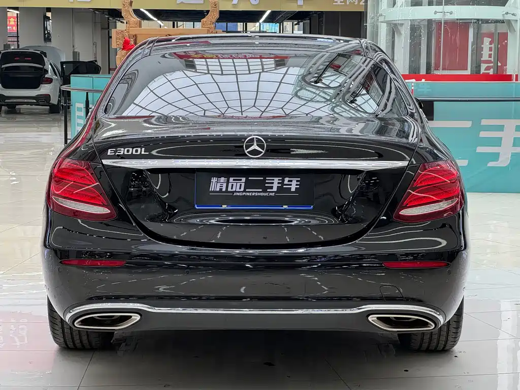 Mercedes-Benz E-Class 2017 — фото 10