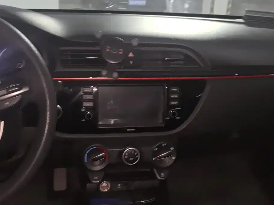 Kia KX Cross 2018 — фото 13
