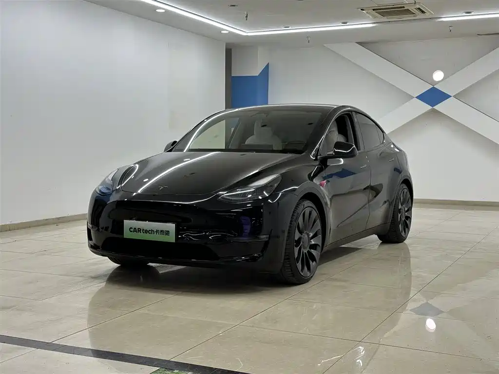 Tesla Model Y 2023 — фото 1