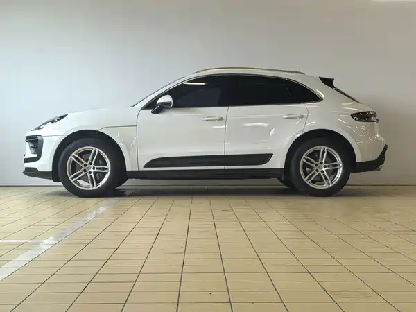 Porsche Macan 2024