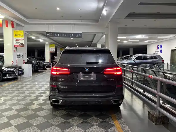 BMW X5 2023