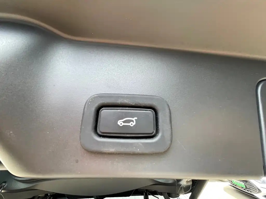 Land Rover Evoque 2020 — фото 22
