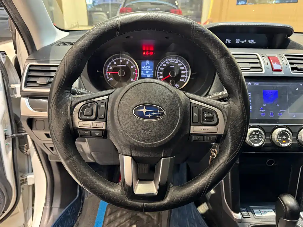 Subaru Forester 2017 — фото 12