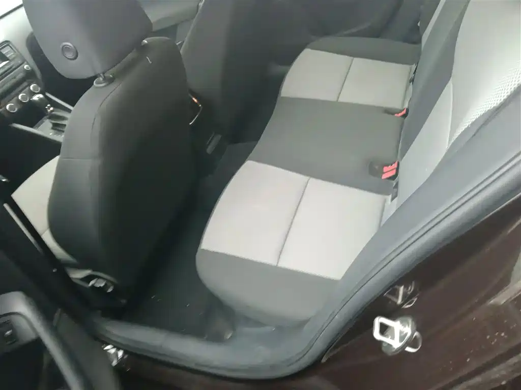 Skoda Octavia 2017 — фото 13
