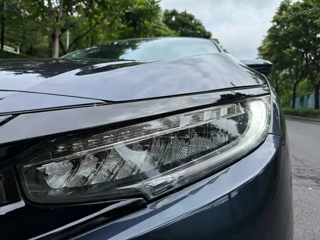 Honda Civic 2018 — фото 17
