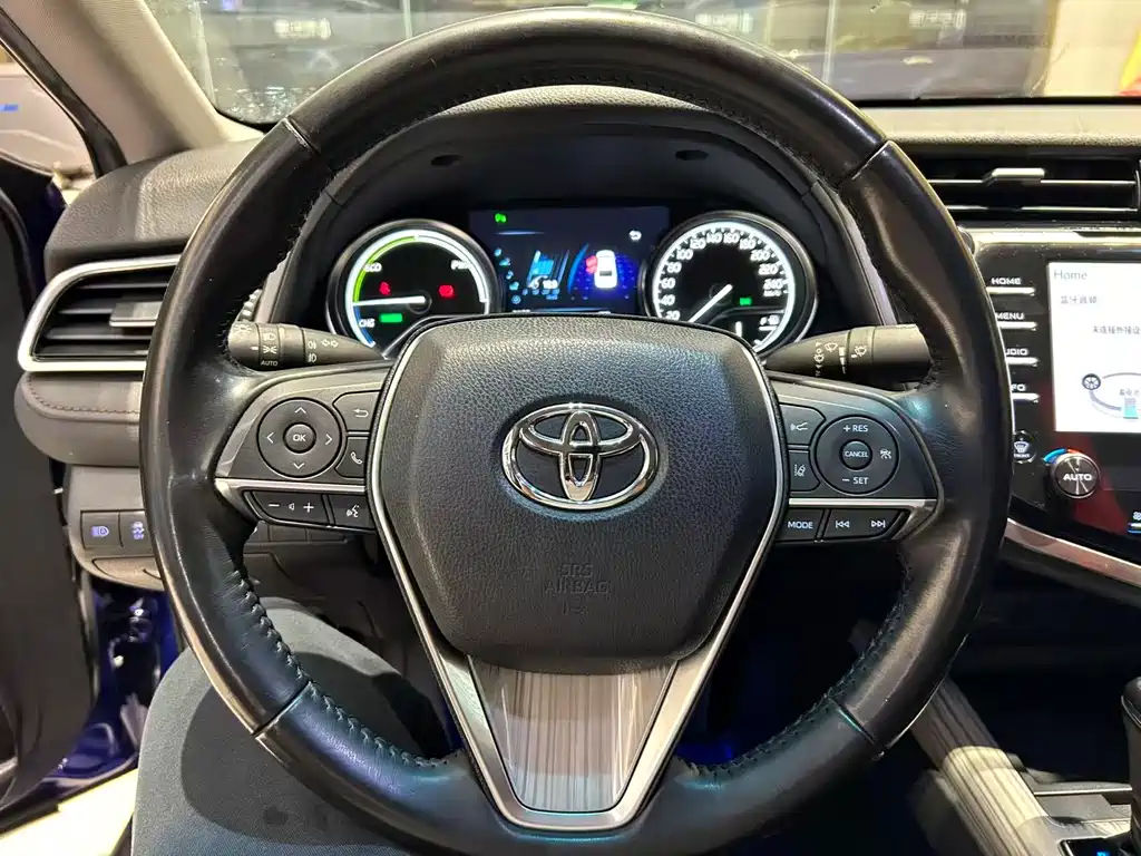 Toyota Camry 2018 — фото 13