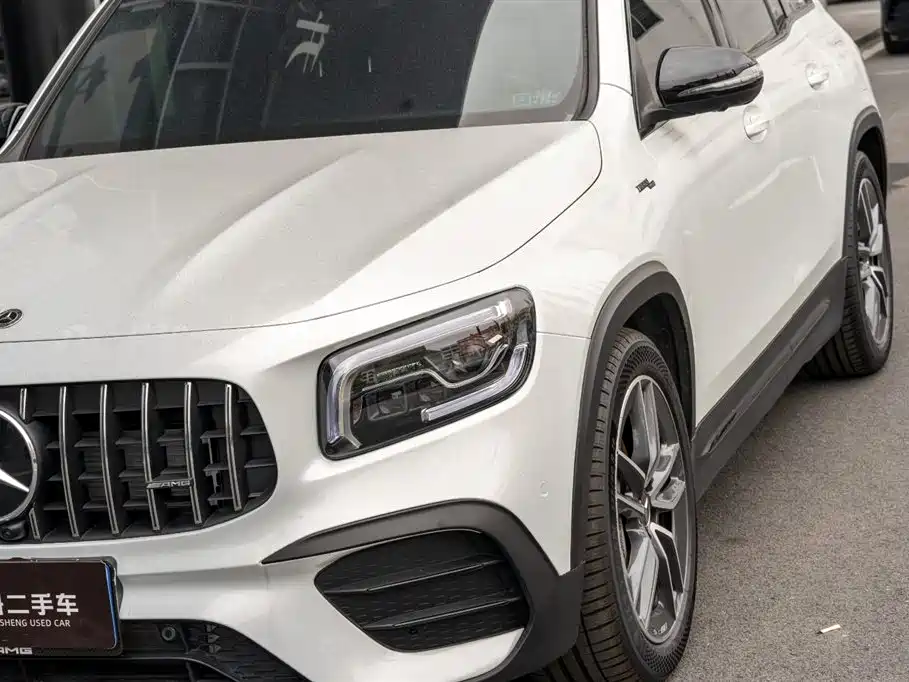 Mercedes-Benz GLB AMG 2022 — фото 15