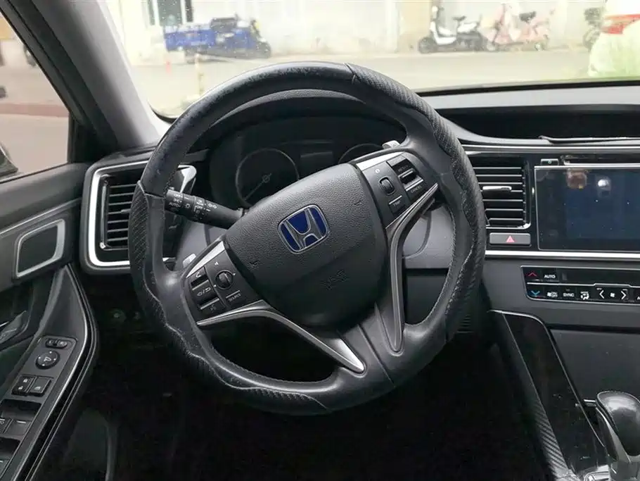 Honda Spirior 2018 — фото 14