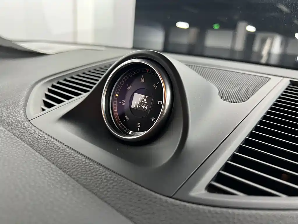 Porsche Macan 2021 — фото 16