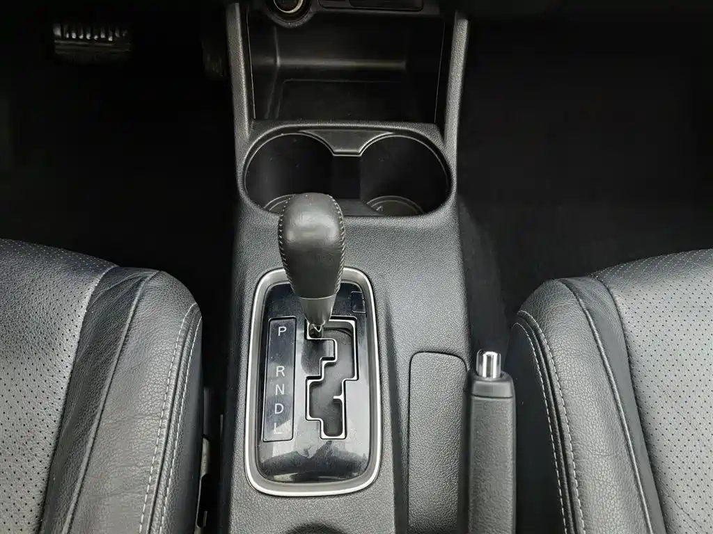 Mitsubishi Outlander 2016 — фото 13