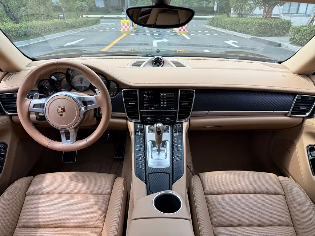 Porsche Panamera 2015 — фото 19