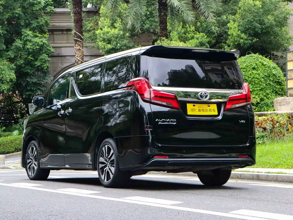 Toyota Alphard 2019 — фото 12