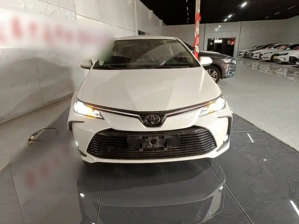 Toyota Corolla 2021 — фото 3