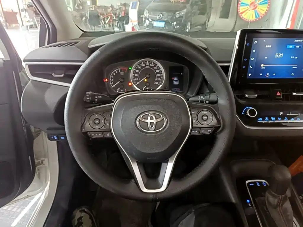 Toyota Corolla 2021 — фото 11