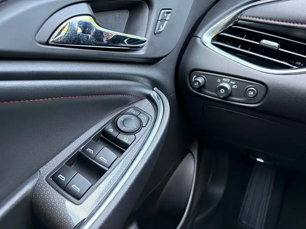 Chevrolet Malibu XL 2022 — фото 13