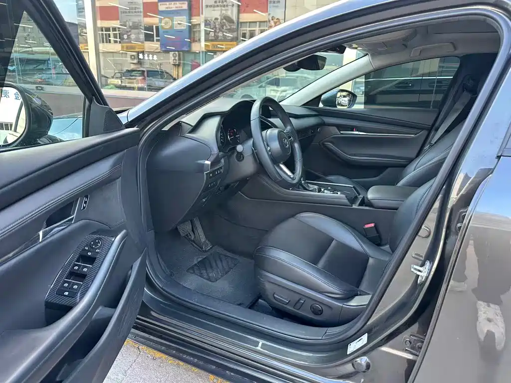 Mazda 3 Angkesela 2022