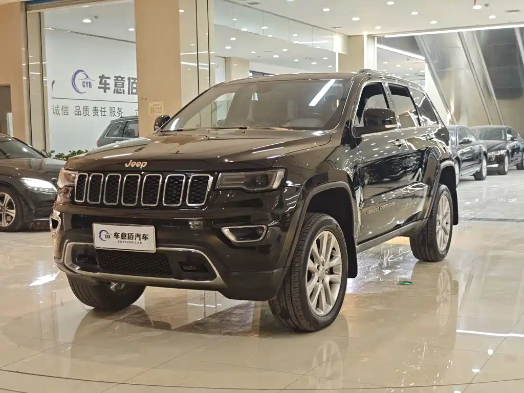 Jeep Grand Cherokee 2018 — фото 1