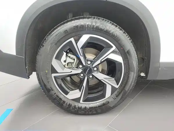 Dongfeng Fengshen L7 2025