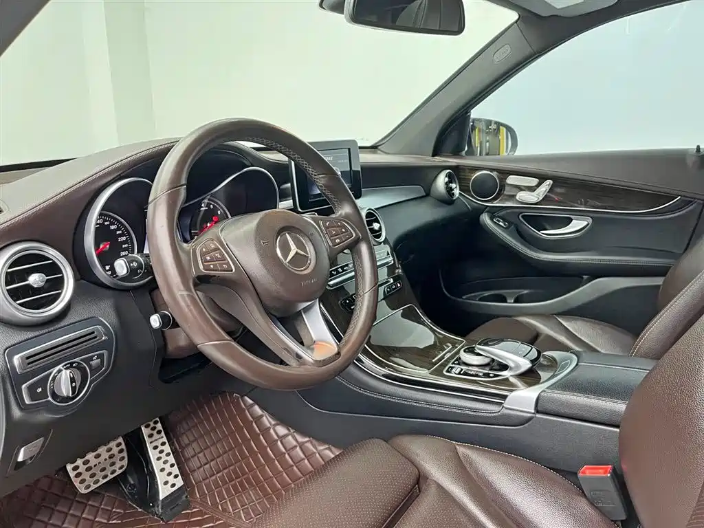 Mercedes-Benz GLC 2016 — фото 13