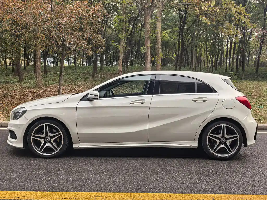 Mercedes-Benz A-Class 2018 — фото 3