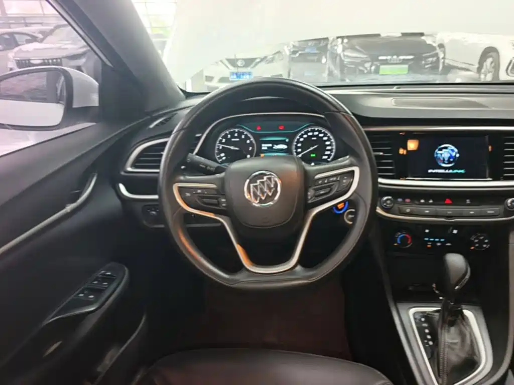 Buick Excelle 2021 — фото 11