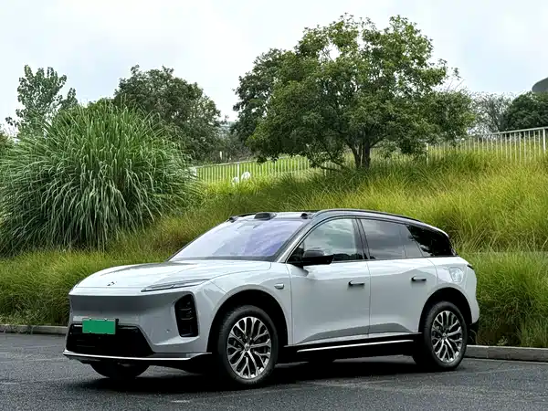 NIO ES6 2025