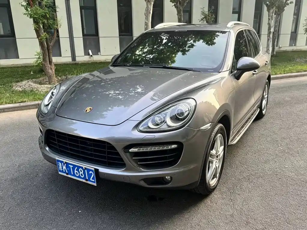 Porsche Cayenne 2012