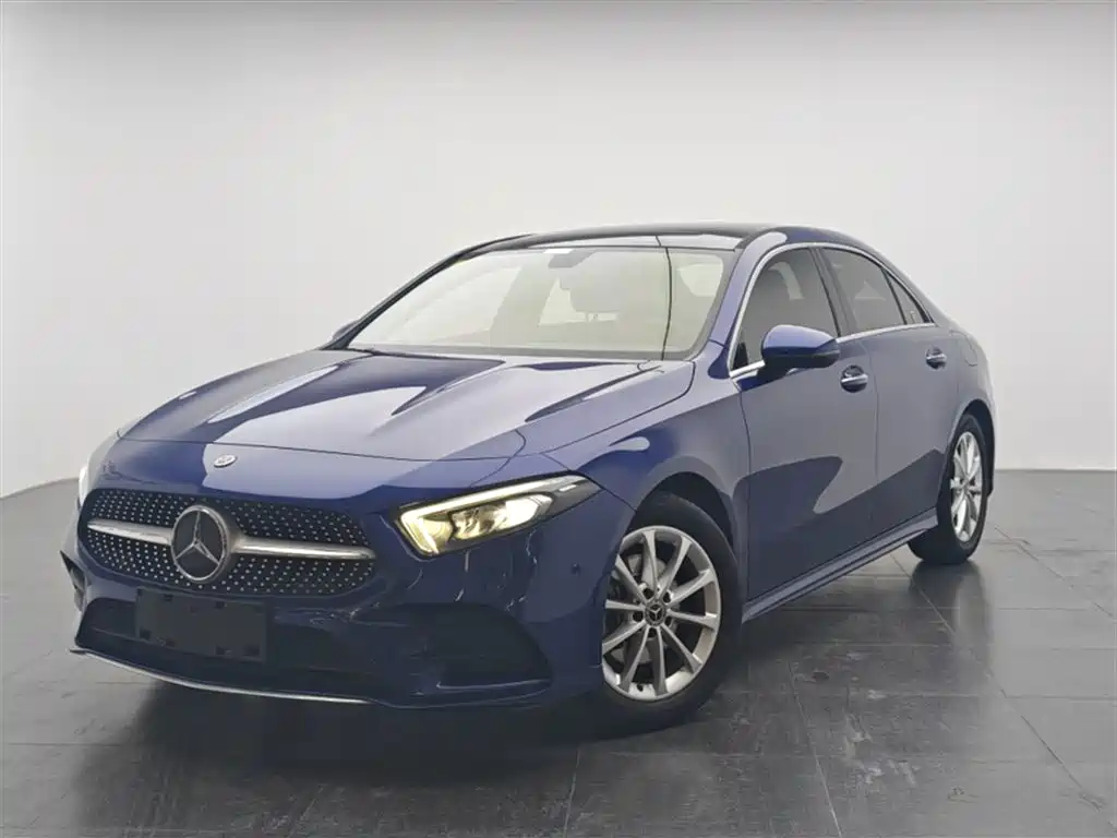 Mercedes-Benz A-Class 2021 — фото 2