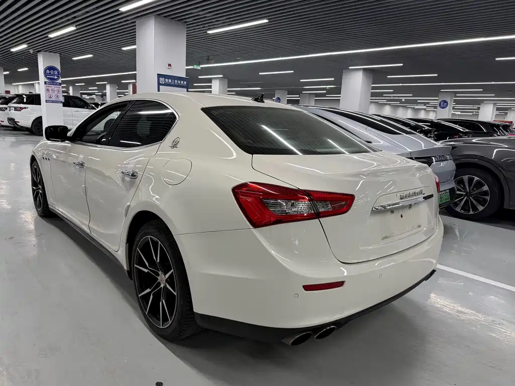 Maserati Ghibli 2016 — фото 9