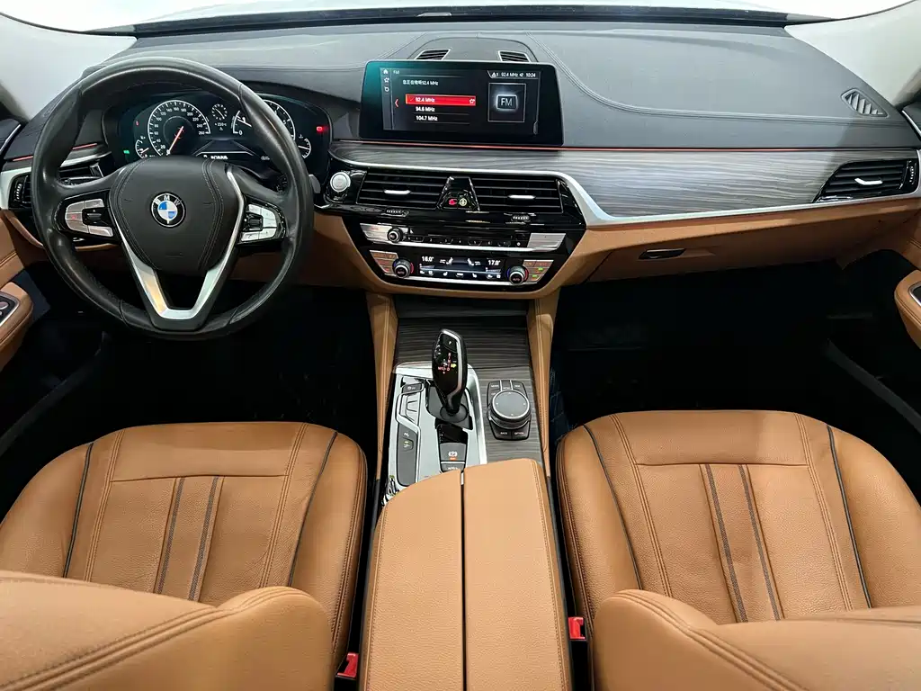 BMW 6 Series GT 2019 — фото 19