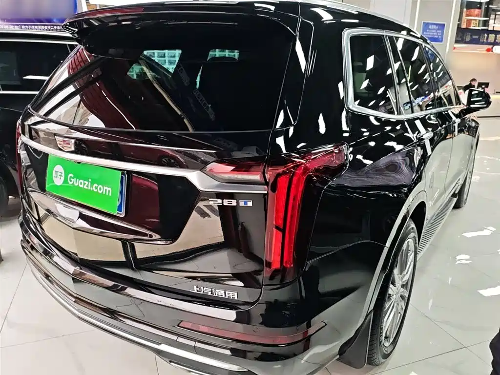 Cadillac XT6 2023 — фото 7
