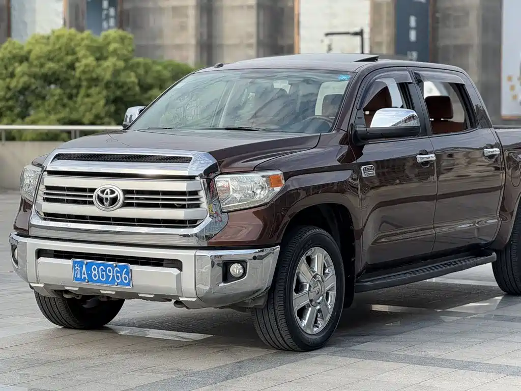Toyota Tundra 2014 — фото 1