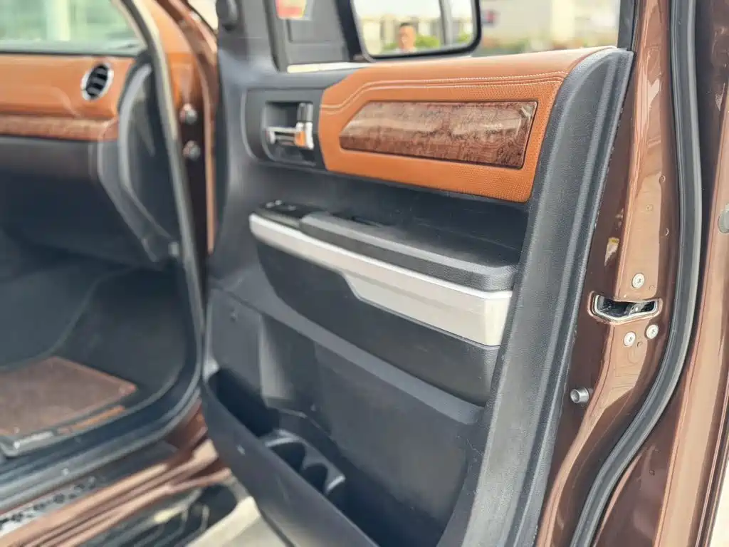Toyota Tundra 2014 — фото 12