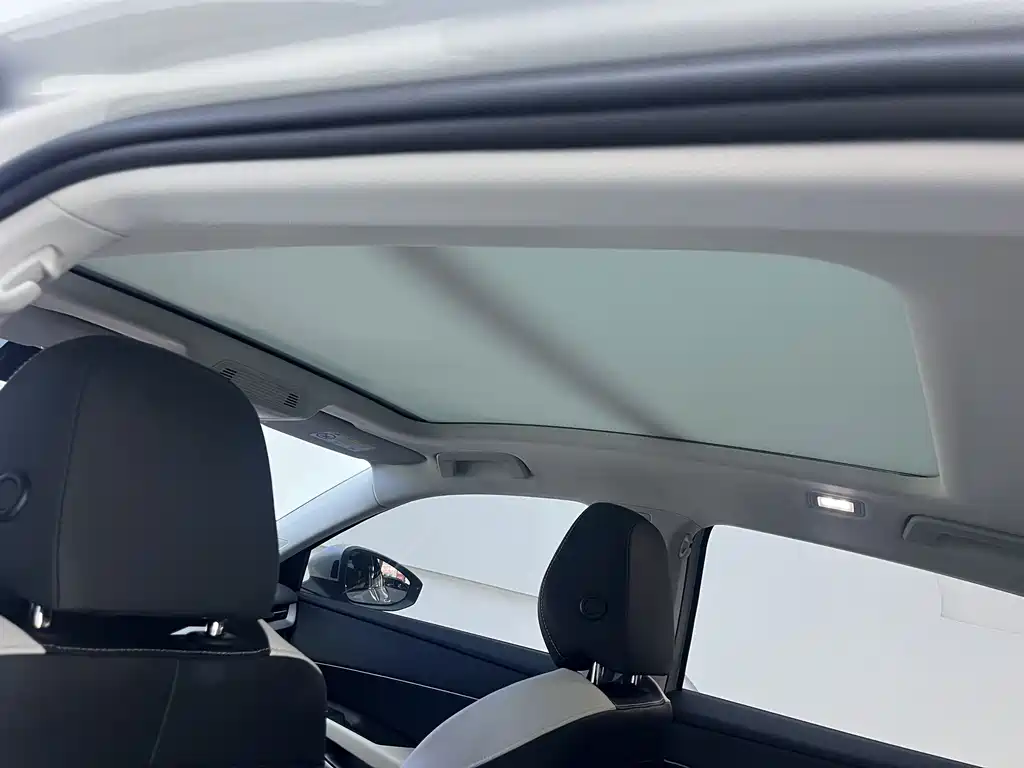 Volkswagen Sagitar 2025