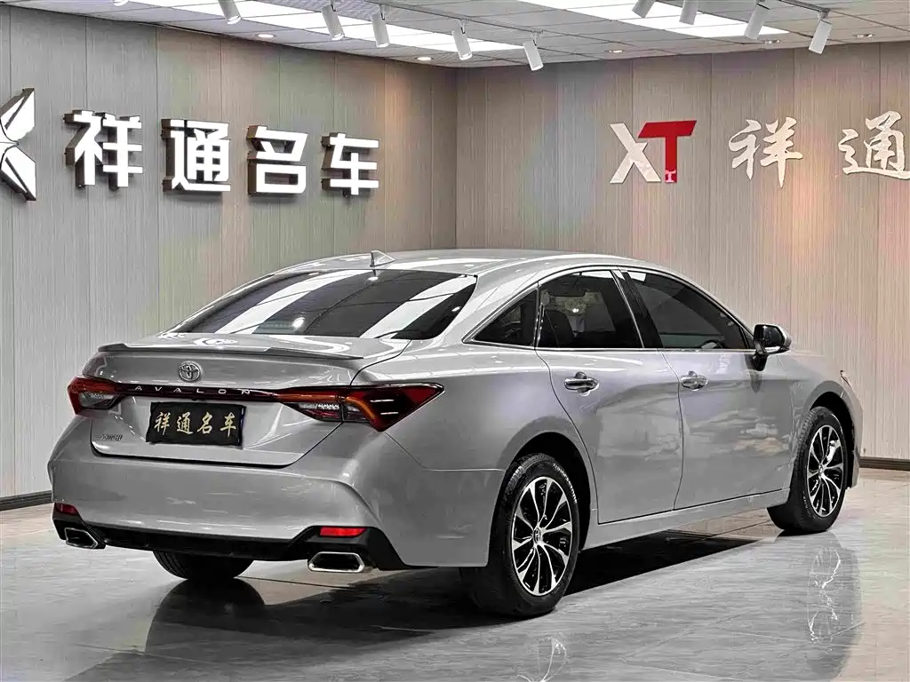 Toyota Avalon 2023 — фото 8