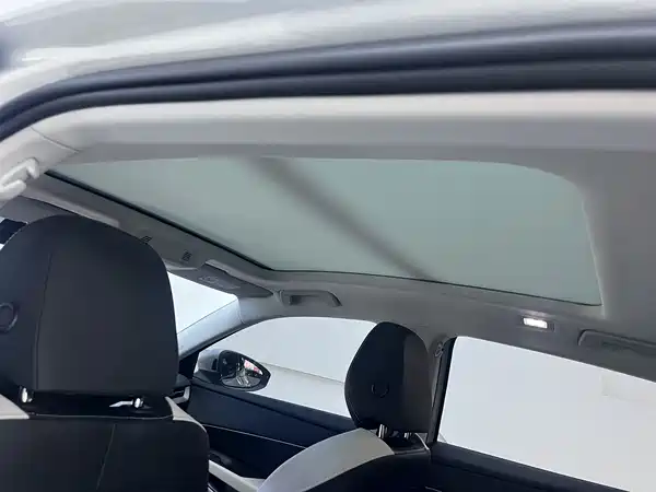 Volkswagen Sagitar 2025